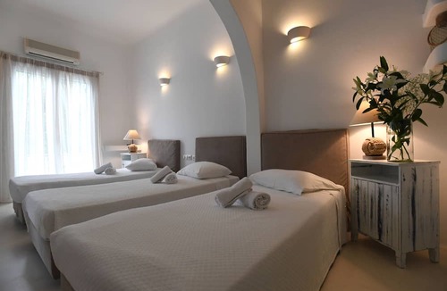 Tinos Town Hotel | Vincenzo Family Hotel