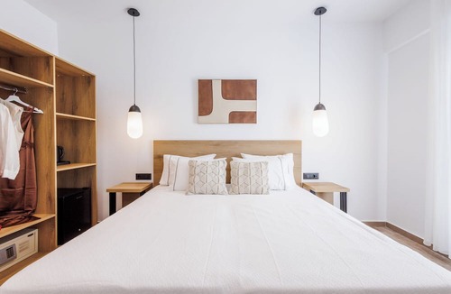 Kamari Hotel | Inoe Hotel