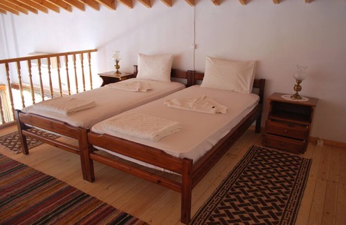 Petra House | Troyan Hill Apartments
