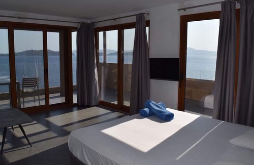 Kanapitsa Hotel | Cape Kanapitsa Hotel & Suites