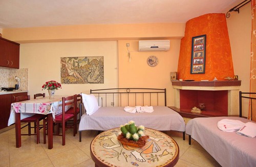 Steni Vala Hotel | Sossinola