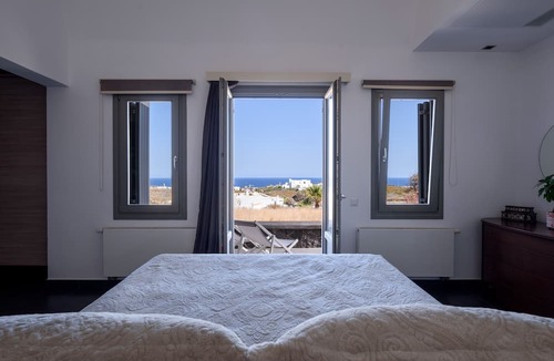 Fira Villa | Home of Lilies