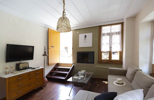Agios Konstantinos Villa | Villa of the old olive oil factory