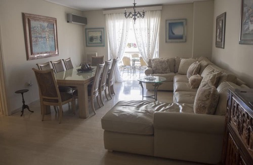 Petralona Apartment | Athens Deluxe Apartment near Acropolis