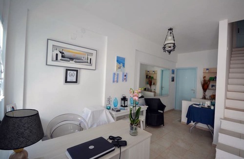 Perissa House | Aeolis Santorini