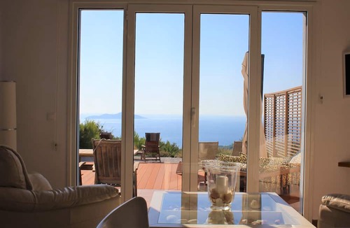 Votsi House | The Infinity 180 Luxury Suites - Adults Only