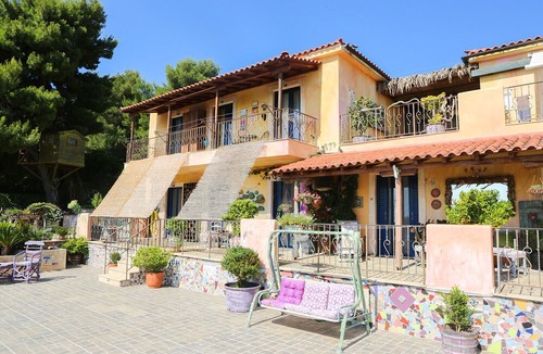 Achladies Apartment | Best location deluxe apartment "Fire" in Villa Stratos near the sea amazing view