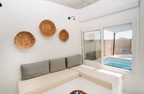Megalochori House | Mesanto Luxury Suites