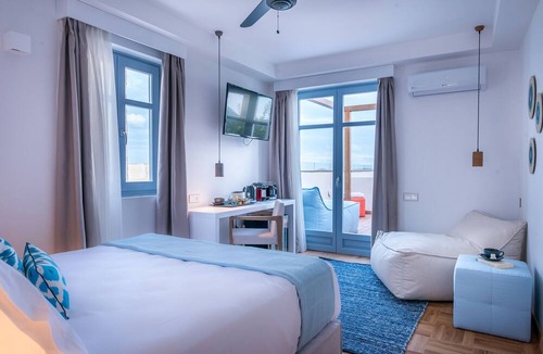 Ermoupoli House | Shapes Luxury Suites