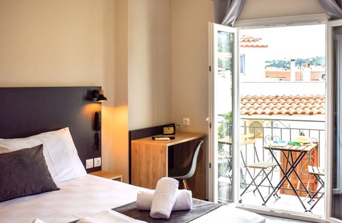 Skiathos Town Hotel | Entelia