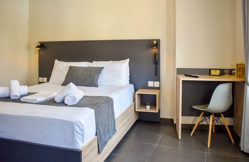 Skiathos Town Hotel | Entelia