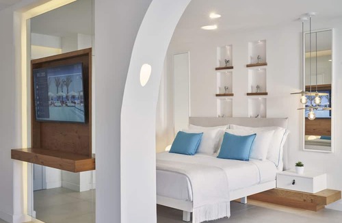 Agia Paraskevi Hotel | Nikki Beach Resort & Spa Santorini