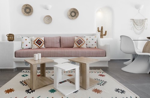 Finikia Hotel | Mellow Luxury Cave