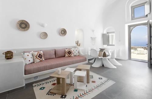 Finikia Hotel | Mellow Luxury Cave
