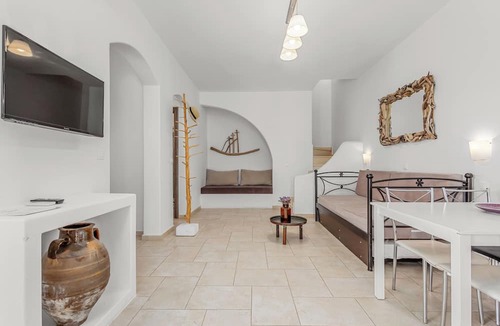 Skiros House | Anemonisia Skyrian Living