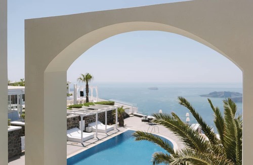 Pyrgos Villa | Santorini Gem