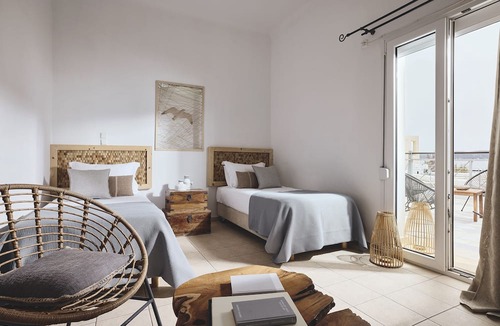 Adamas Hotel | Capetan Giorgantas