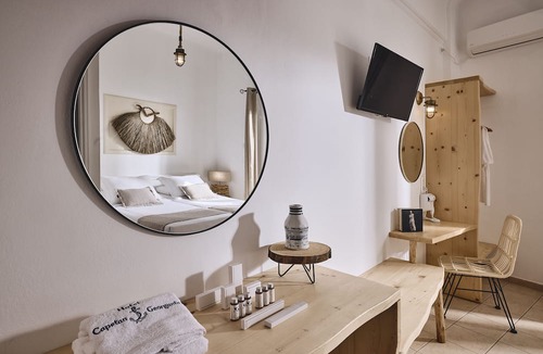 Adamas Hotel | Capetan Giorgantas