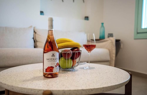 Psathi Hotel | Kimolos Vibes Suites