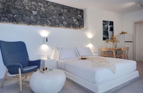 Vourvoulos Hotel | SantoView Villas