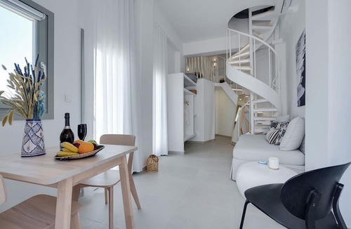 Vourvoulos Hotel | SantoView Villas