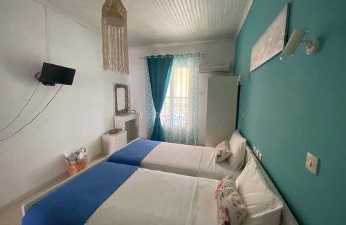 Patitiri Apartment | Alonnisos Beachfront Nest - Cozy Summer Getaway