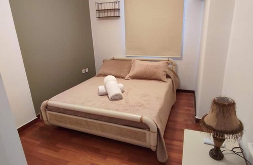 Gefira Mpania Apartment | Dr. J. Spon Apartment