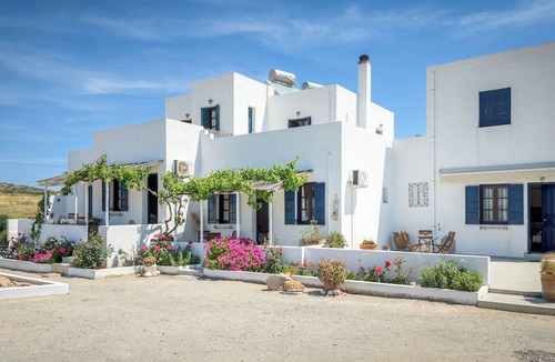 Milos House | Firiki Studios