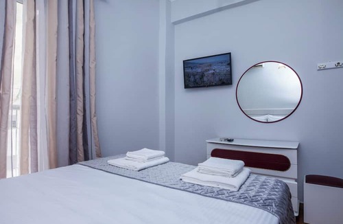 Monastiraki Apartment | Central 2Bd Apt w Balcony by Monastiraki