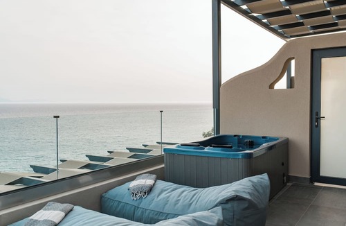 Plomari Hotel | Olive Green Studios and Apartments