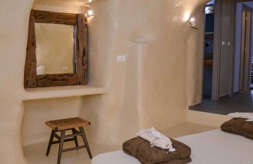 Adamas House | Dream on Adamas Milos