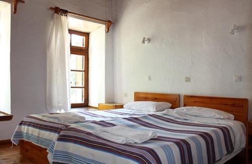 Skopelos Town Hotel | Sotos Pension