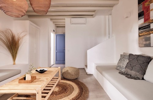 Vathi Hotel | Eutopia Suites Sifnos
