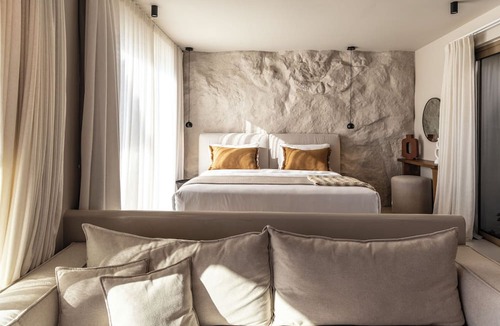 Adamas Hotel | Solus Suites