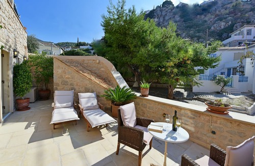 idhra Hotel | Angelica Boutique Hotel