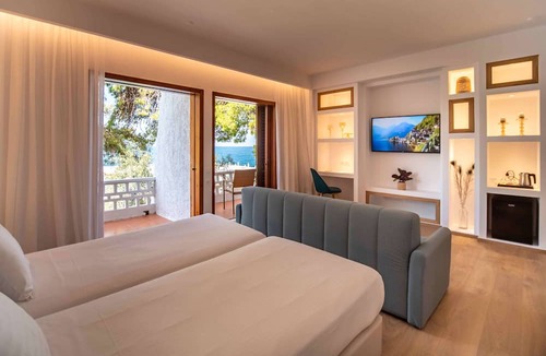 Loutraki-Agioi Theodoroi Hotel | Wyndham Loutraki Poseidon Resort
