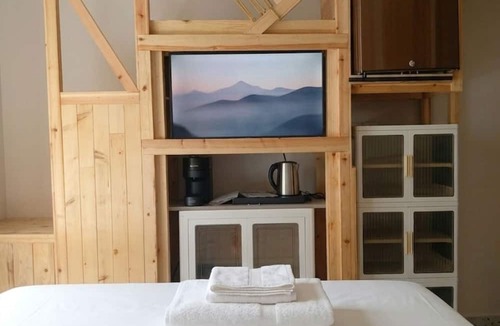 Metaxourgio Hotel | Orchard