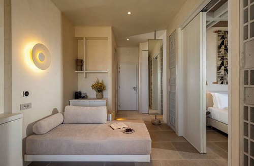 Naousa Hotel | Meros, Santikos Collection