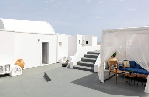 Finikia Hotel | Hotiday Santorini Sea View