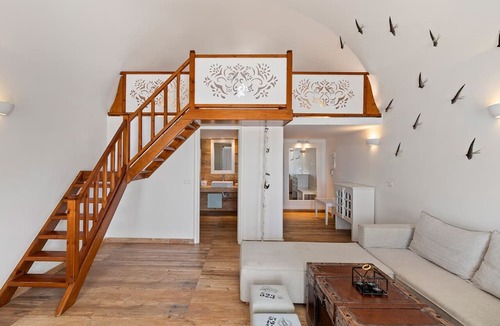 Agios Georgios Hotel | Orabel Suites