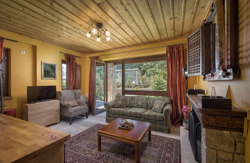 Kato Pedina Hotel | ViP Chalet 4 seasons