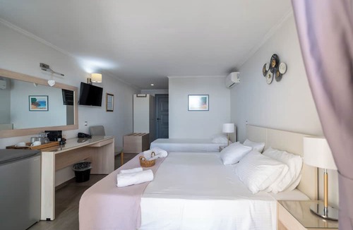 Troulos Hotel | La Luna Hotel