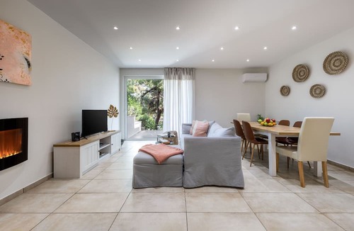 Vouliagmeni Apartment | Secret Aktis Two Bedroom Maisonette next to the beach by BluPine