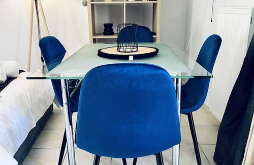 Peiraiki Apartment | Ella Suite Piraeus Stylish St, Balcony & Sea View