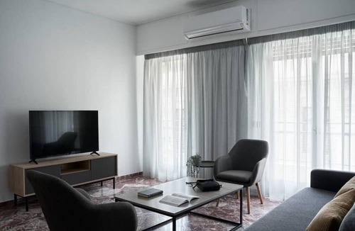 Mousio Apartment | Bright 2bd Apt-Archeological Museum
