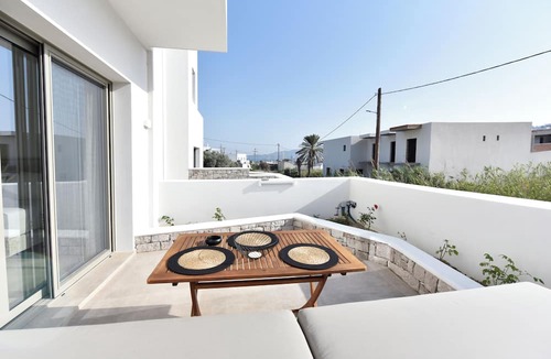 Adamas Apartment | Anais Milos Suites
