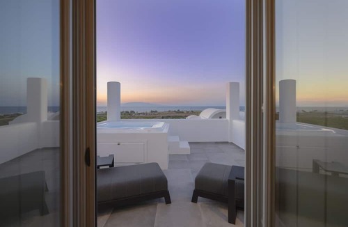 Kamari Villa | Anemi Vine Villas