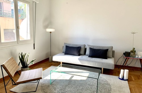 Athens City Centre Apartment | Fyllis16-Sunny central apartment next to Metro sta