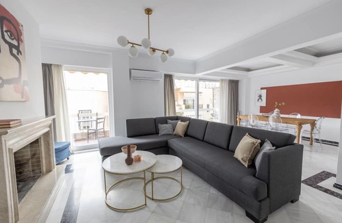 Anafiotika Apartment | Deco Marble Apt with Acropolis view
