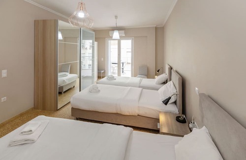 Psirri Apartment | Leonidas loft in the heart of Athens